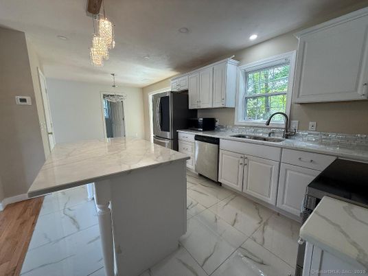 Chandelier, Interior, Kitchen, Marble, Recessed Lighting