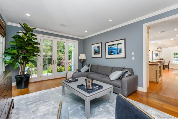 Dining room, Interior, Living room, Pendant Lights, Recessed Lighting, Wood Texture Flooring