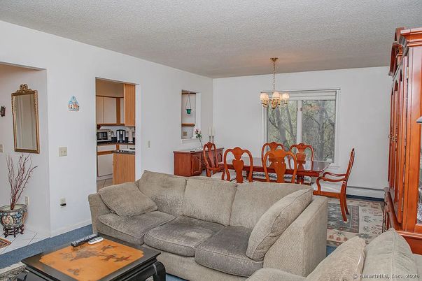 Chandelier, Dining room, Interior, Kitchen, Living room