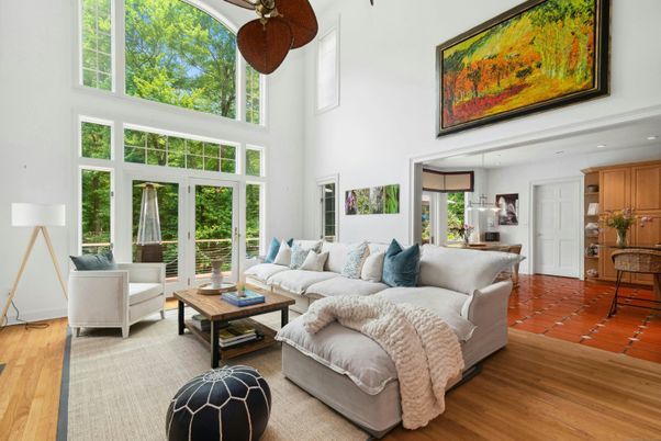 Interior, Living room, Recessed Lighting, Wood Texture Flooring