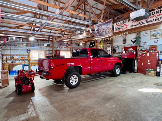 Garage, Interior