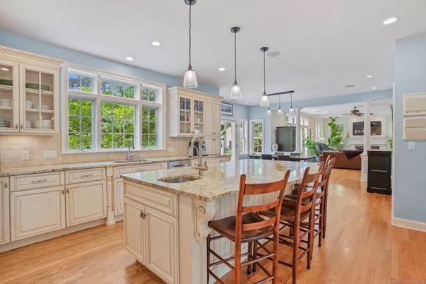 Interior, Kitchen, Living room, Pendant Lights, Recessed Lighting, Wood Texture Flooring
