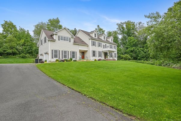 Attached, Backyard, Exterior, Facade, Queen Anne Victorian