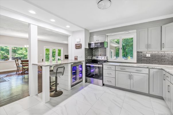Dining room, Interior, Kitchen, Marble, Recessed Lighting, Stainless Steel Appliances