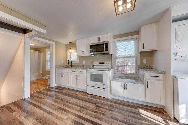 Interior, Kitchen, Pendant Lights, Utility Closets, Washer, Wood Texture Flooring