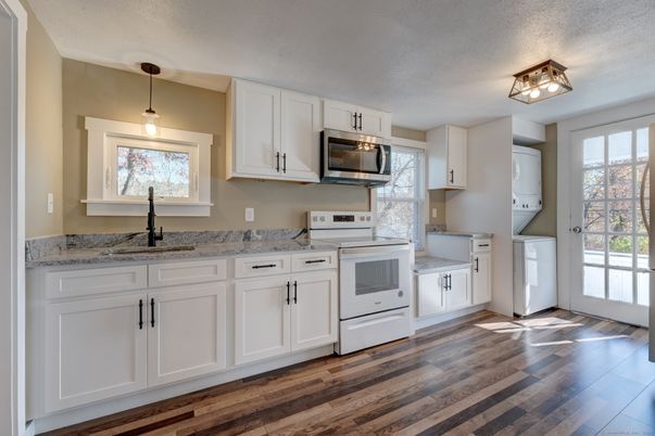 Interior, Kitchen, Pendant Lights, Washer, Wood Texture Flooring