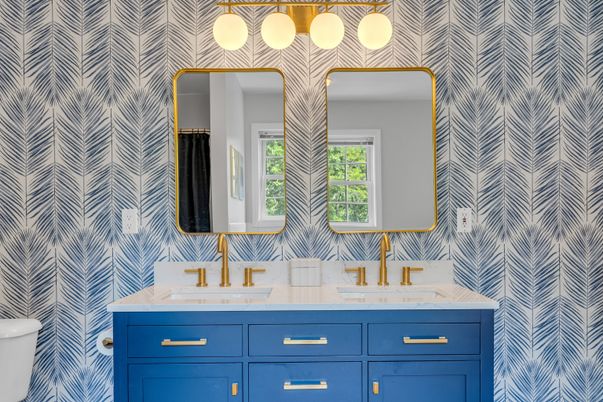 Bathroom, Dual Sink Vanities, Interior