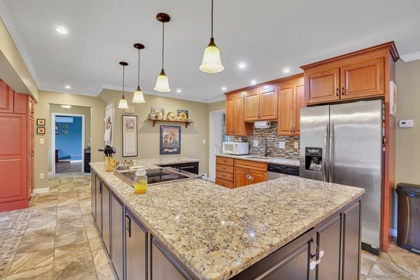 Interior, Kitchen, Pendant Lights, Recessed Lighting, Stainless Steel Appliances