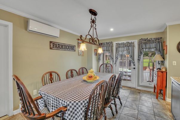 Dining room, Interior, Pendant Lights, Recessed Lighting