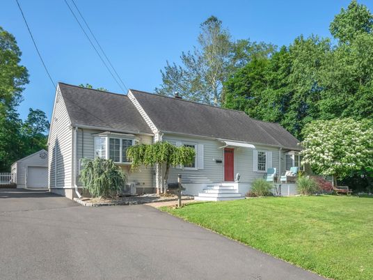 Backyard, Detached Garage, Exterior, Facade, Cape Cod