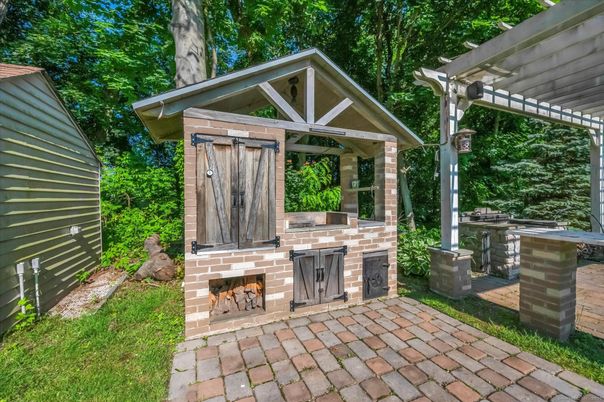 Exterior, Fireplace
