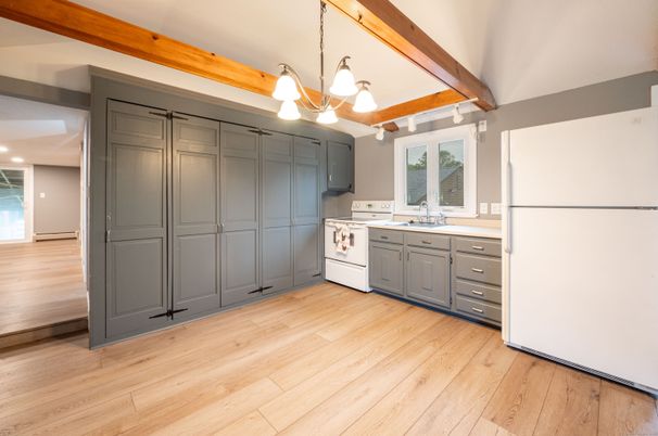 Interior, Pendant Lights, Recessed Lighting, Wooden Beams, Wood Texture Flooring