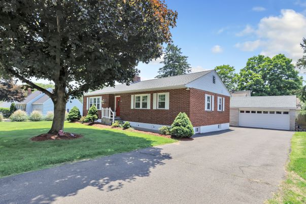 Attached, Exterior, Facade, Brick Facade, Cape Cod