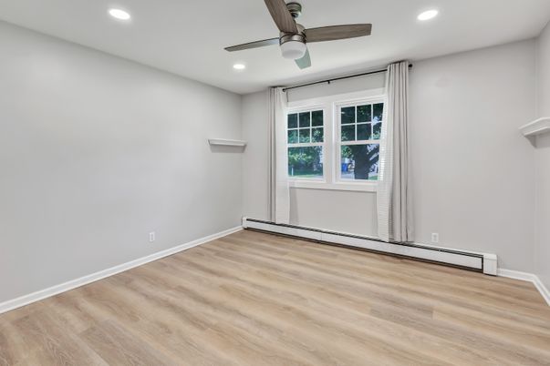 Empty room, Interior, Recessed Lighting, Wood Texture Flooring