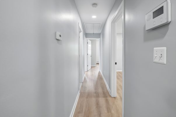 Interior, Recessed Lighting, Wood Texture Flooring