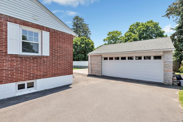 Detached Garage, Exterior
