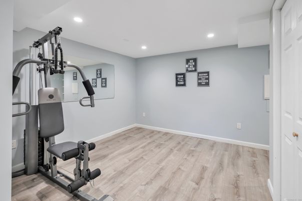 Fitness Equipment, Interior, Recessed Lighting, Wood Texture Flooring