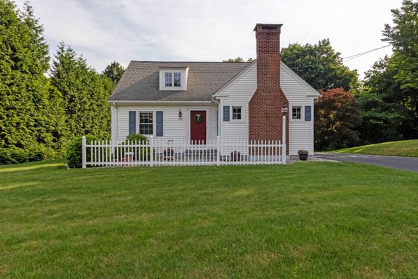 Backyard, Exterior, Facade, Cape Cod