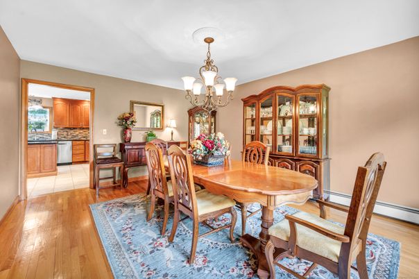 Chandelier, Dining room, Interior, Kitchen, Wood Texture Flooring