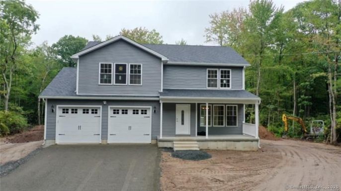 Attached, Exterior, Facade, Farmhouse