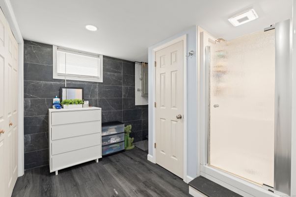 Bathroom, Interior, Marble Walls, Recessed Lighting, Wood Texture Flooring