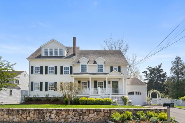 Attached, Exterior, Facade, Farmhouse