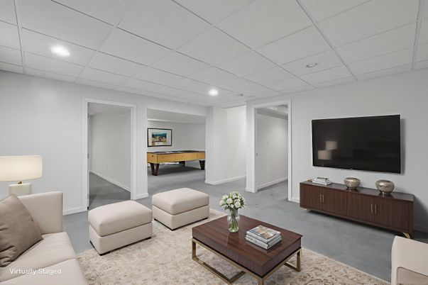 Billiard Table, Game Room, Interior, Living room, Recessed Lighting
