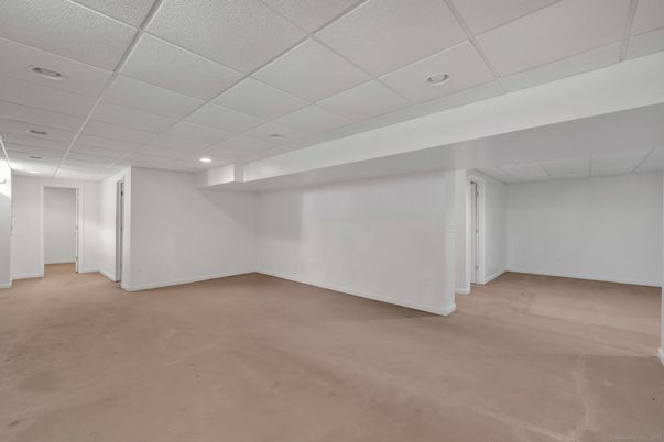 Empty room, Interior, Recessed Lighting