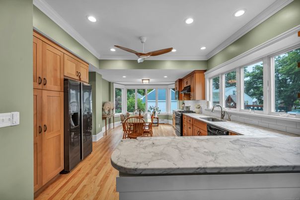 Dining room, Interior, Kitchen, Recessed Lighting, Wood Texture Flooring