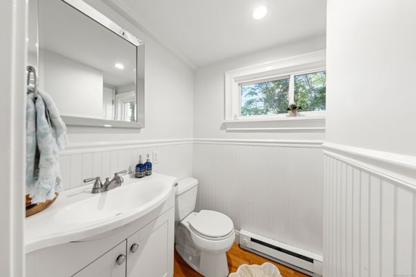 Bathroom, Interior, Recessed Lighting, Wood Texture Flooring