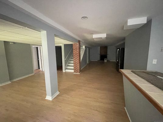 Interior, Recessed Lighting, Wood Texture Flooring