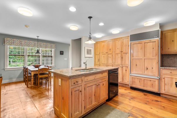 Dining room, Interior, Kitchen, Pendant Lights, Recessed Lighting, Wood Texture Flooring