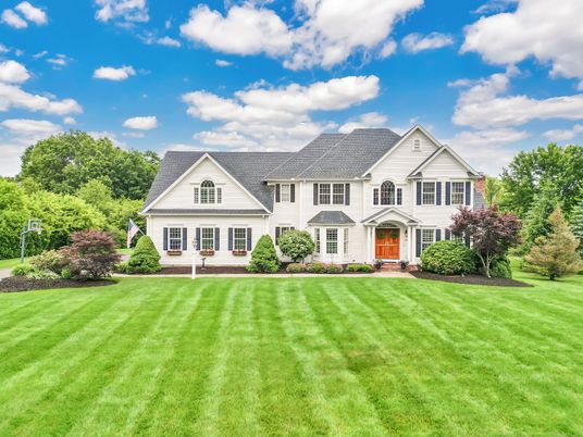 Backyard, Exterior, Facade, Farmhouse