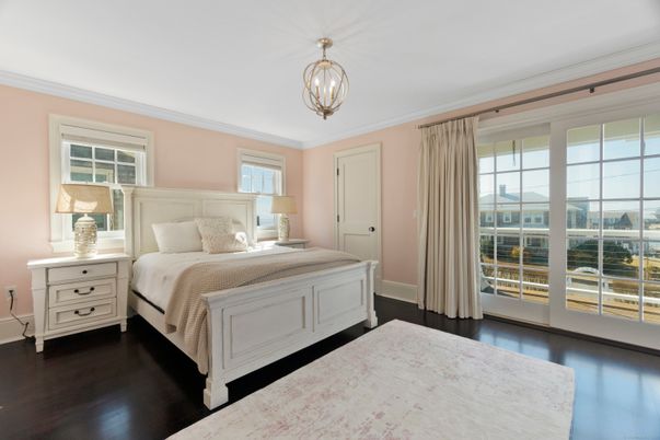 Bedroom, Interior, Pendant Lights, Wood Texture Flooring
