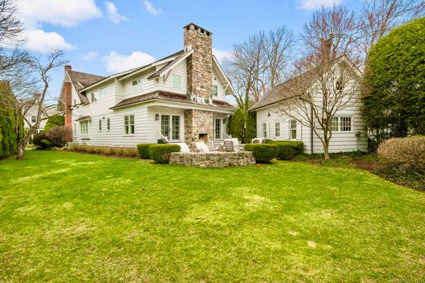 Backyard, Exterior, Facade, Queen Anne Victorian