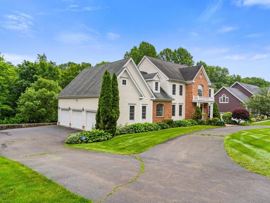 Attached, Exterior, Facade, Brick Facade, Farmhouse