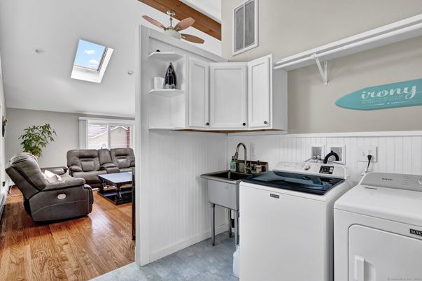Interior, Kitchen, Living room, Washer, Wood Texture Flooring