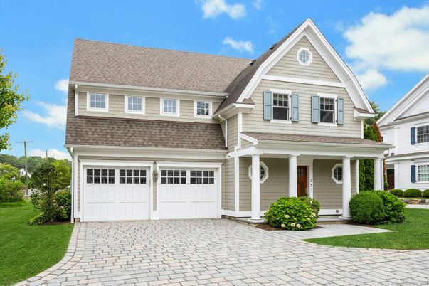 Attached, Exterior, Facade, Farmhouse