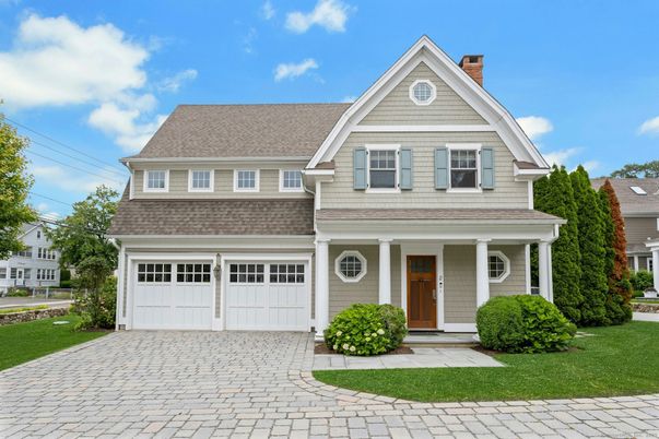 Attached, Exterior, Facade, Farmhouse