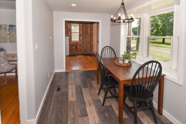 Chandelier, Dining room, Interior, Recessed Lighting, Wood Texture Flooring