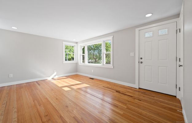 Empty room, Interior, Recessed Lighting, Wood Texture Flooring