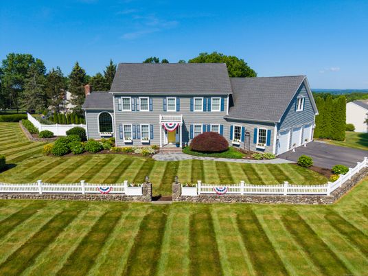 Attached, Backyard, Exterior, Facade, Georgian