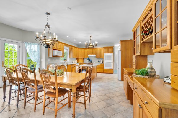 Chandelier, Dining room, Interior, Kitchen, Recessed Lighting