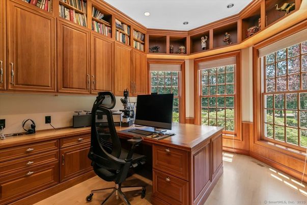 Home Office, Interior, Recessed Lighting, Wood Texture Flooring