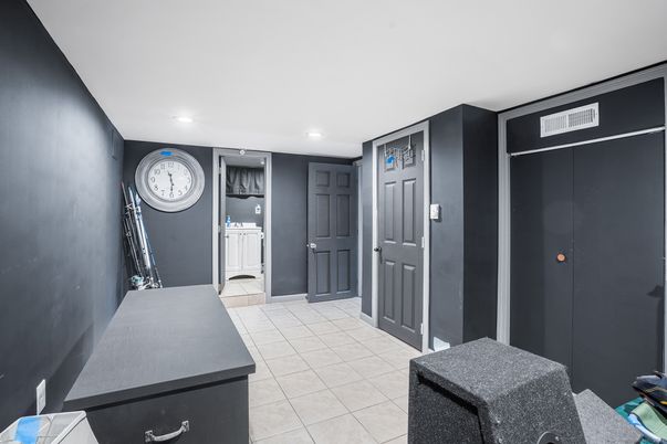 Interior, Recessed Lighting