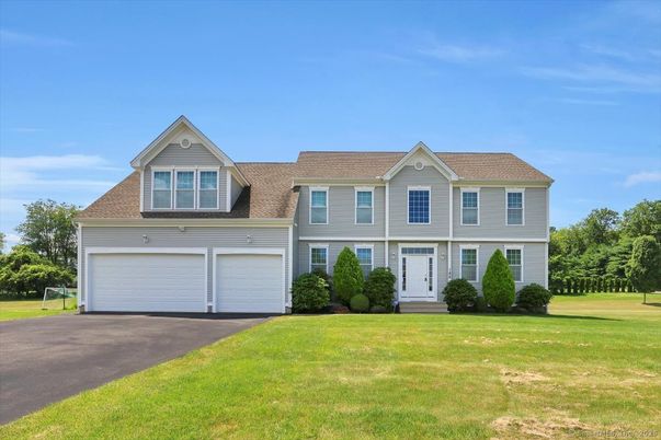 Attached, Exterior, Facade, Farmhouse