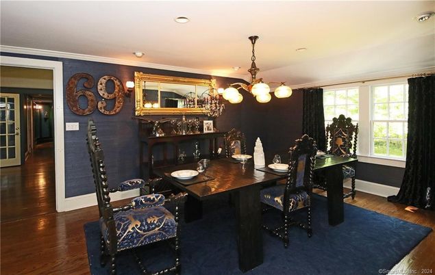 Chandelier, Dining room, Interior, Recessed Lighting, Wood Texture Flooring