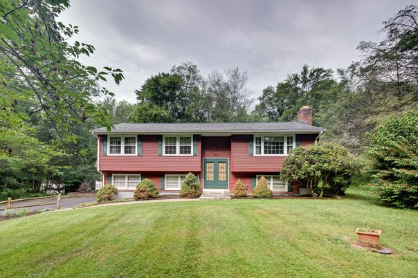 Attached, Exterior, Facade, Raised Ranch