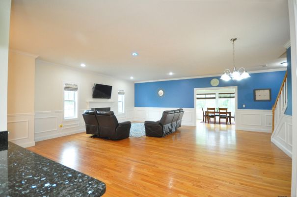 Dining room, Interior, Living room, Pendant Lights, Recessed Lighting, Wood Texture Flooring