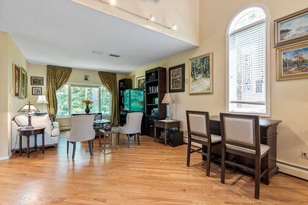 Home Office, Interior, Recessed Lighting, Wood Texture Flooring